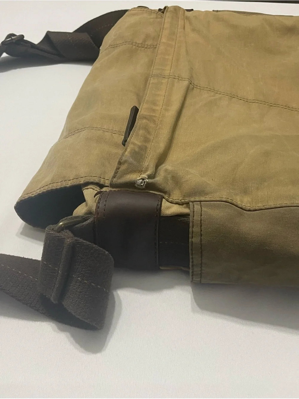Vintage Fossil Tan Canvas Messenger Bag with Leather Trim Y2K Style